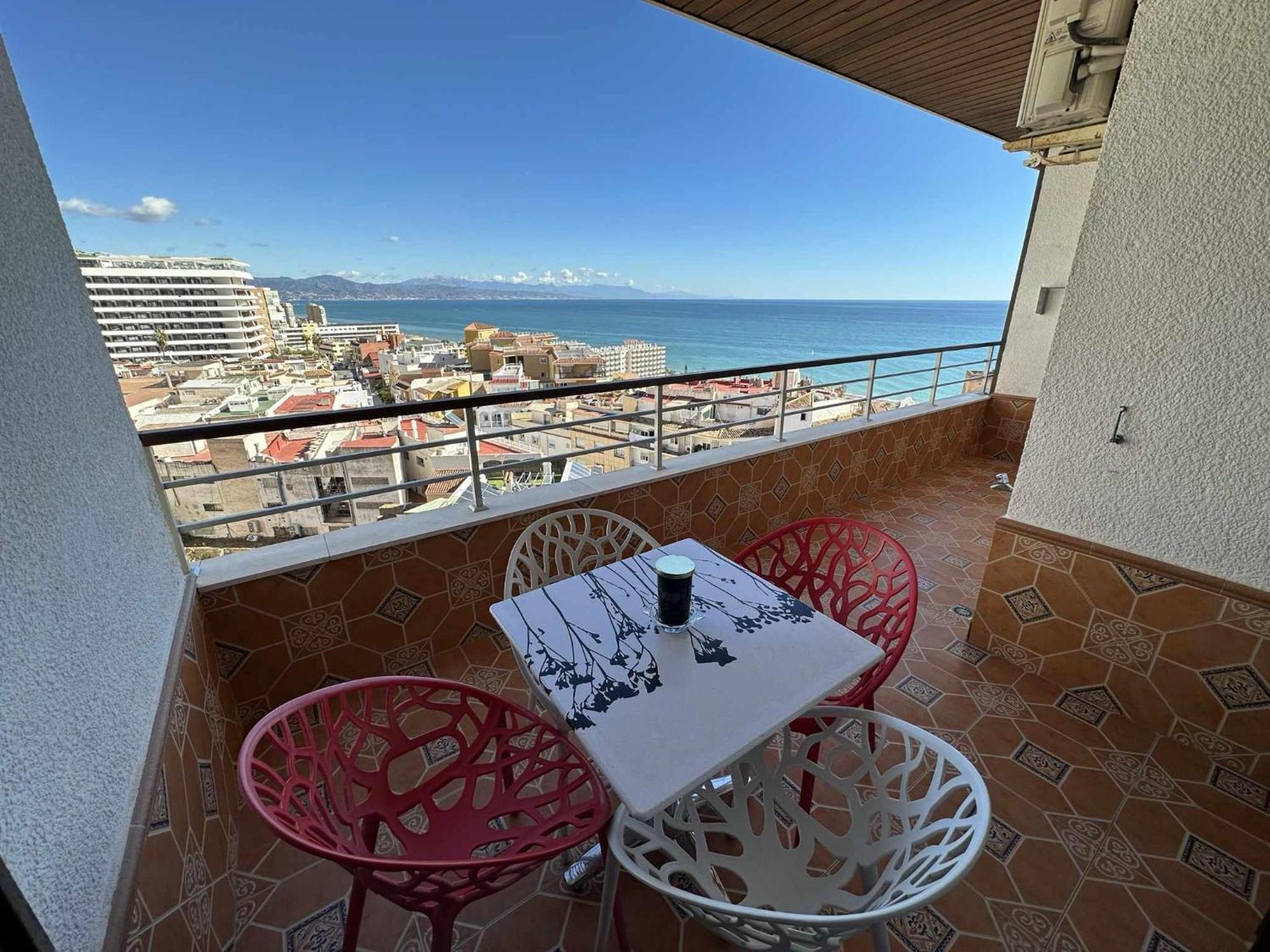 Apartamento Con Vista Al Mar En La Mitica Nogaler Торемолинос Екстериор снимка